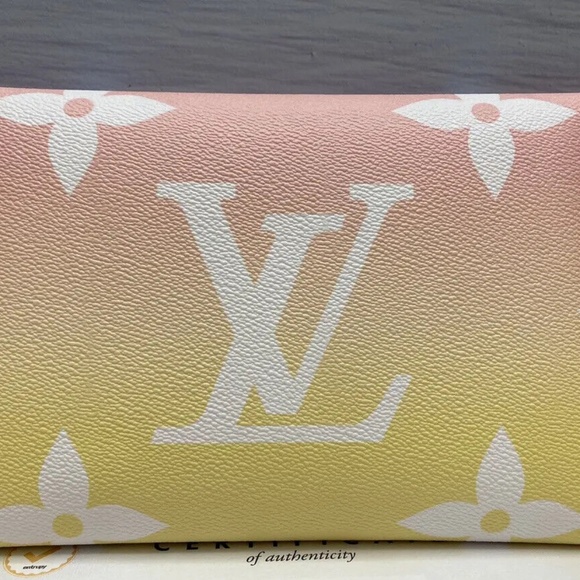 Louis Vuitton Kirigami ByThePool Pochette Clutch Bag Chain +Certificate - Picture 4 of 13